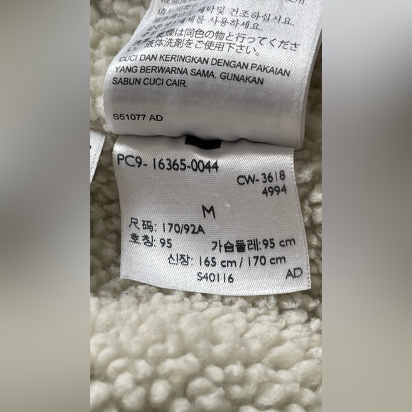 Levi's Light Blue Denim Jacket with Sherpa Collar - Picture 5 of 13